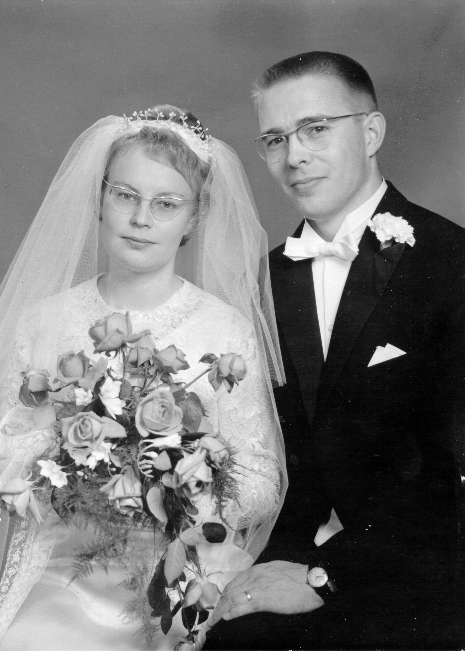 25-19640927004-Salli-Asko-Haakuva-hk-A006N