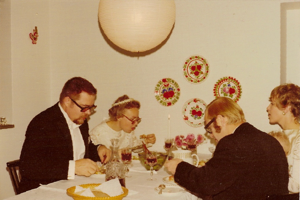 25-19741027005-Asko-Salli-Timo-Anna-Haaateria-10v-A052N