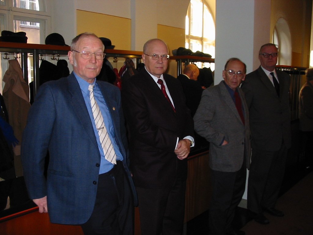 C20030213005-WoivalinPentti-RuuhelaReijo-ManninenJouko-LarmolaEero-Kansallisteatteri.jpg
